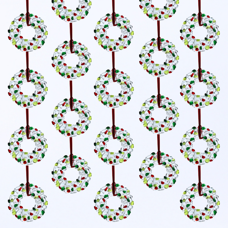 Medium Winter Wreaths: Pack of 20