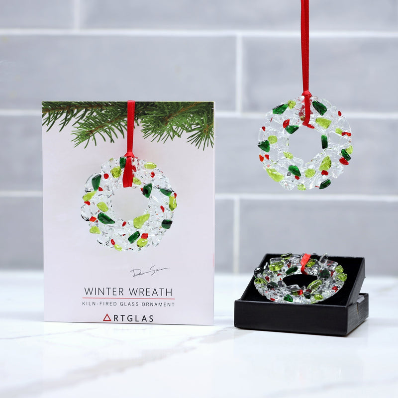 Medium Winter Wreaths: Pack of 10
