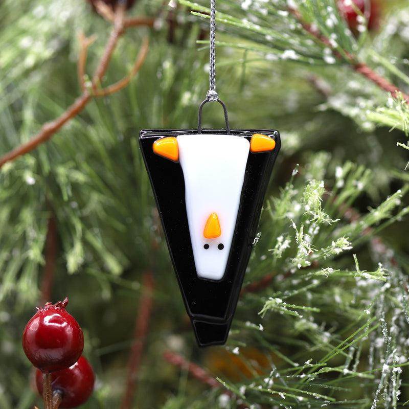 » 2022 Limited Edition Ornament: The Upside-Down Penguin ( Retired Product) (100% off)