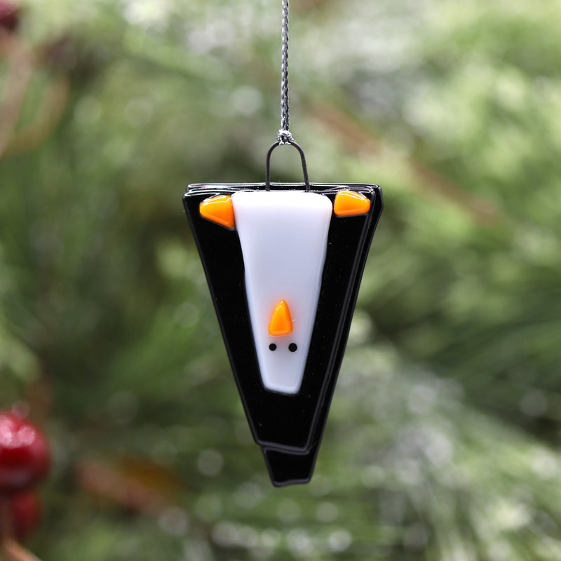 » 2022 Limited Edition Ornament: The Upside-Down Penguin ( Retired Product) (100% off)